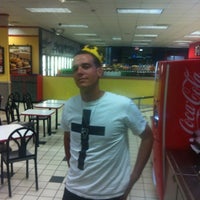 Photo taken at Burger King by Kian B. on 8/17/2012