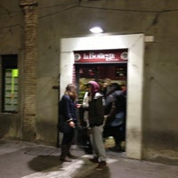 11/16/2012 tarihinde Gino M.ziyaretçi tarafından La Bottega di Perugia'de çekilen fotoğraf