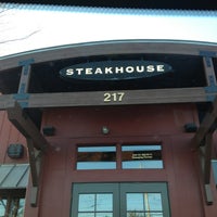 Photo taken at LongHorn Steakhouse by Renee F. on 5/6/2013