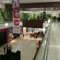 4/28/2013에 Diego Q.님이 Mall Plaza El Castillo에서 찍은 사진