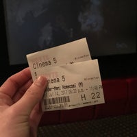 Photo taken at Hoyts by Boat D. on 7/14/2017