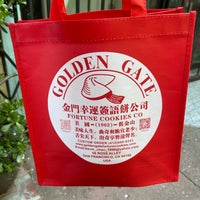 Photo taken at Golden Gate Fortune Cookie Factory 金門餅食公司 by Kris A. on 7/1/2023