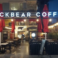 Foto tirada no(a) Mackbear Coffee Co. por Hüseyin i. em 7/3/2021