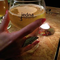 3/28/2014 tarihinde Filomena H.ziyaretçi tarafından Jedna Trzecia craft beer bar'de çekilen fotoğraf