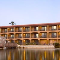 Foto diambil di Best Western Plus Island Palms Hotel &amp;amp; Marina oleh Best Western Plus Island Palms Hotel &amp;amp; Marina pada 2/18/2014
