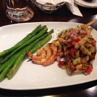 Photo taken at Red Lobster by Shazz Y. on 3/22/2015