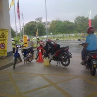 Photo taken at Shell by Azlan A. on 1/20/2013