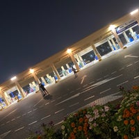 Photo taken at Sharjah Tasjeel (DMV) تسجيل الشارقة by Nb on 5/20/2022