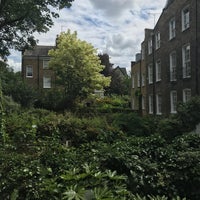 Photo taken at Canonbury Square by Goran A. on 6/16/2018