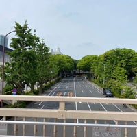 Photo taken at 渋谷区神園町歩道橋 by Kanesue on 5/6/2022