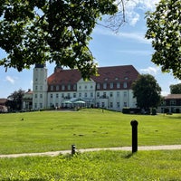 Foto tirada no(a) Schloss Fleesensee por Yvonne H. em 8/10/2021