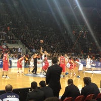 4/17/2013 tarihinde Cemal S.ziyaretçi tarafından Abdi İpekçi Arena'de çekilen fotoğraf