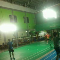 Photo taken at T-SMASH Badminton Sport Club by Pharanyu P. on 9/14/2012