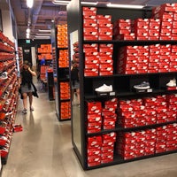 Nike Factory Store Brunnthal Munih Bavyera