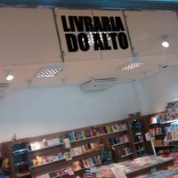 Photo taken at Livraria Do Alto by André Luis S. on 1/27/2015
