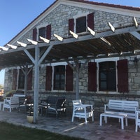 Foto diambil di Lavantalı Konak Taş Ev &amp;amp; Restoran oleh Zehra muge I. pada 8/16/2020