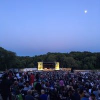 Photo taken at New York Philharmonic - Concerts in the Parks by Trevor on 6/15/2019