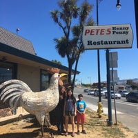 Photo taken at Pete&amp;#39;s Henny Penny by Lena C. on 7/6/2017