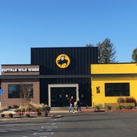 Photo taken at Buffalo Wild Wings by Lena C. on 1/16/2017