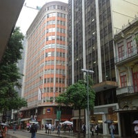 Foto tirada no(a) Shopping Vertical por Leandro P. em 11/27/2012