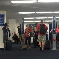 Photo taken at Gate 36 by ΑΝΝΑ on 8/22/2018
