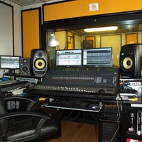 10/24/2013 tarihinde Studio B Recordingziyaretçi tarafından Studio B Recording'de çekilen fotoğraf