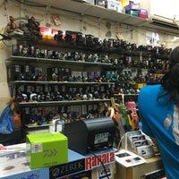 Photo taken at Joe Fishing Tackle (S) by MapLe on 7/23/2016
