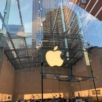 Photo taken at Apple Upper West Side by Robert R. on 9/13/2022
