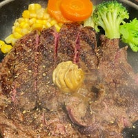 Photo taken at Ikinari Steak by hideo54 on 11/30/2021