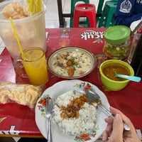 Photo taken at Soto Betawi Pak Hasan 909 by Nora S. on 6/7/2022