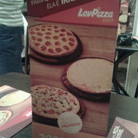Foto tirada no(a) Lov Pizza por Daniela M. em 11/21/2012