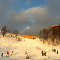 Photo taken at Горнолыжный склон ТРЦ «Вэйпарк» by Elina E. on 1/26/2014