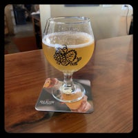 Photo taken at Lúpulo Craft Beer House by Stuart R. on 3/24/2023
