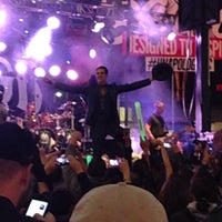 Photo taken at CBGB Music Festival at Times Square by Donna S. on 10/12/2014