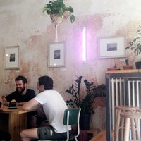 Photo taken at Kapitän Coffeeshop by Sasha L. on 6/29/2017