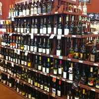 11/7/2012 tarihinde Javier P.ziyaretçi tarafından Gourmet Liquor'de çekilen fotoğraf