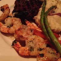 Foto diambil di The Keg Steakhouse + Bar - Coquitlam oleh Biance L. pada 11/17/2012