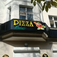 Photo taken at Pizza Riverito by Ilis K. on 9/25/2012