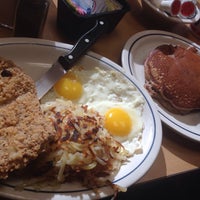Photo taken at IHOP by Guille P. on 10/31/2015