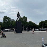 Photo taken at Statue de Charles de Gaulle by yoojeen on 6/20/2023