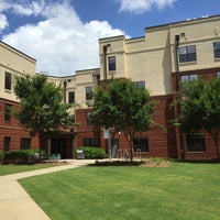 Das Foto wurde bei Georgia Gwinnett College Housing von Denise and V. am 6/12/2015 aufgenommen