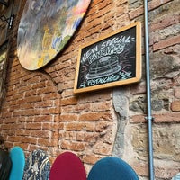 Foto diambil di Rooster Cafe Firenze oleh H🎧 pada 3/18/2023