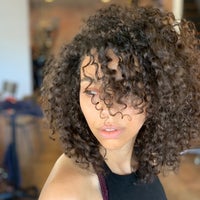 Foto tomada en Rayna Hair Artistry  por Rayna Hair Artistry el 8/9/2019