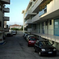 รูปภาพถ่ายที่ agenzia immobiliare Techno Cantieri โดย Agenzia Immobiliare T. เมื่อ 9/16/2012