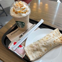 Photo taken at Starbucks by Daria A. on 10/29/2022