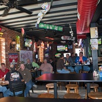 Foto tomada en DB&amp;#39;s Sports Bar  por Riverfront Times el 8/4/2014