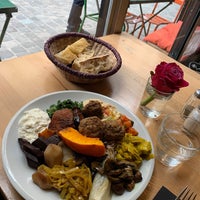 Снимок сделан в Horia - Oriental Natural Eatery пользователем Markus . 2/28/2020