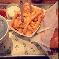 Photo taken at Shake Shack by OrChİ on 3/15/2017