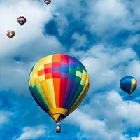 รูปภาพถ่ายที่ International Balloon Fiesta โดย Mingyu L. เมื่อ 10/9/2022
