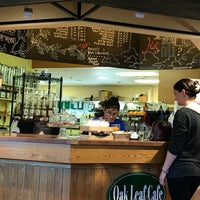 Foto tirada no(a) Oak Leaf Cafe por Anita 🌊 em 9/28/2018